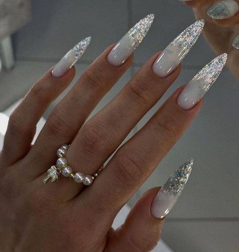 Nail Nail Designs, Art Nails Design, Almond Acrylic Nails Designs, Engagement Nails, Nails Elegant, Milky Nails, Romantic Nails, Pearl Nails, Bright Nails