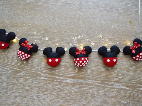 Mickey & Minnie Garland, Disney Garland, Felt Garland, Mickey Garland, Felt Disney, Felt Disney Garland, Minnie Garland, Disney Decor - Etsy Disney Garland, Felt Disney, Disney Felt Ornaments, Mickey Garland, Disney Felt, Diy Christmas Garland, Felt Crafts Christmas, Mickey Christmas, Disney Decor