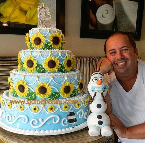 Serve Anna’s actual sunflower birthday cake (from Frozen Fever). | Community Post: How To Throw The Most Awesome Frozen Party Of All Time Frozen Fever Cake, Anna Birthday Cake, Torte Frozen, Sunflower Birthday Cakes, Frozen Fever Birthday, Frozen Fever Party, Anna Birthday Party, Pastel Frozen, Frozen Bday Party