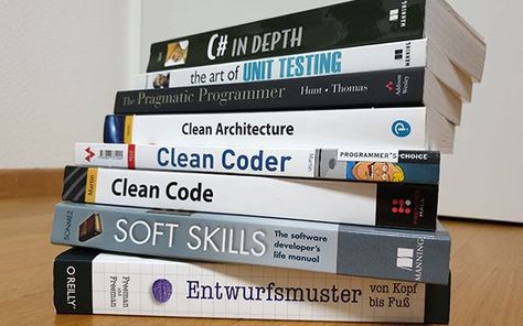 Books For Programmers, Coding Books For Beginners, Software Developer Aesthetic, Computer Science Books, Coding Books, Programming Books, Computer Science Major, Business Books Worth Reading, Basic Computer Programming