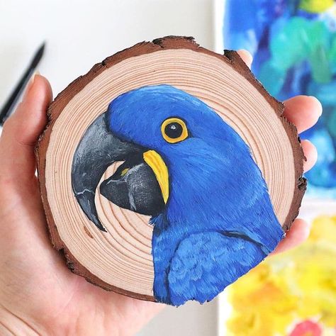 Boat Painting Acrylic, Hyacinth Macaw, Bird Paintings, Gouache Paint, Wood Slice Art, Wood Painting Art, Boat Painting, Bird Painting, Hand Painted Jewelry