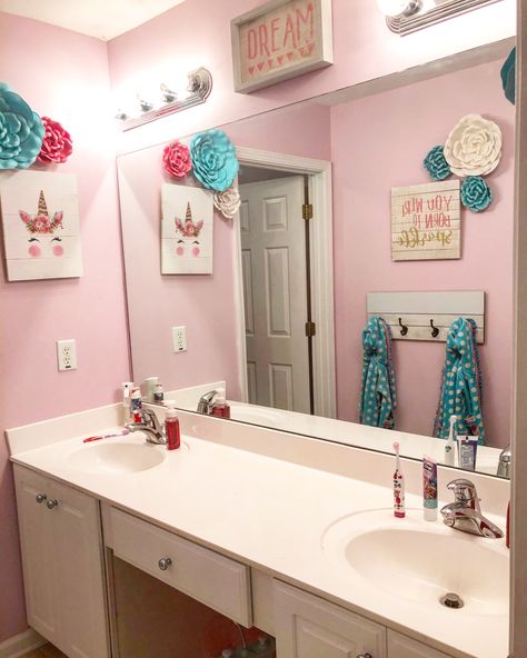 Girls unicorn bathroom Bathroom Decor Girly, Bathroom Ideas For Kids, Girls Bathroom Design, Unicorn Bathroom, Girly Bathroom Decor, Girls Bathroom Ideas, Girly Bathroom Ideas, Girl Bathroom Decor, Bathroom Simple