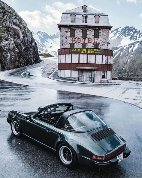 GΞNTLΞM∆N MODΞΓN (@gentlemanmodern) posted on Instagram: “Get Out and Drive. 💨 #GentlemanModern #Porsche #porsche911 #targa #swiss #switzerland #porschetarga #drivetastefully #targa #vintage #70s…” • Aug 14, 2021 at 8:34pm UTC Auto Jeep, Bmw Wheels, Car Luxury, Porsche 930, Fast Sports Cars, Vintage Porsche, Cars Luxury, Classic Sports Cars, Sport Car