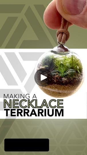 Moss Miniature, Terrarium Tutorial, Plants Terrarium, Diy Moss, Resin Crafts Tutorial, Terrarium Jewelry, Terrarium Necklace, Tiny World, Terrarium Plants