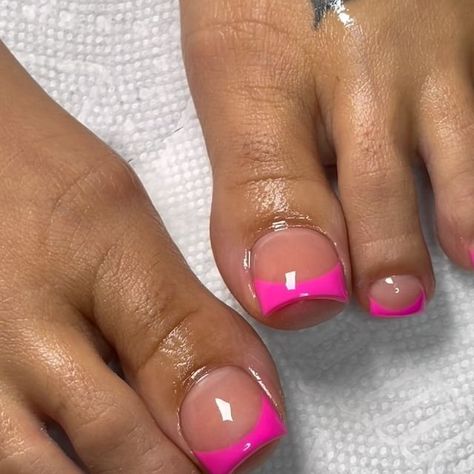 Pedicure Ideas Pink French Tips, Pedicure Ideas Matching Nails, Pedicure Pink Toenails, Pink Toe Nails French Tips, Hot Pink French Pedicure, Hot Pink Toes Nails, Pink Feet Nails, Pink French Tip Toenails, French Tip Toes Pink