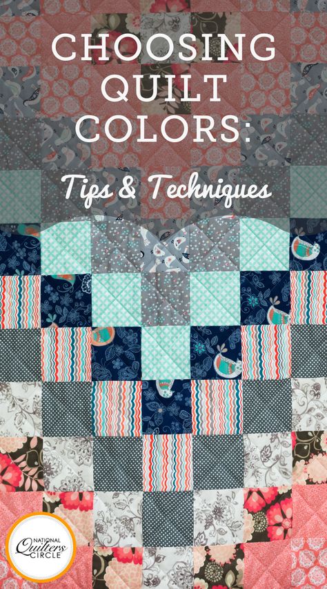 Choosing quilt colors can be one of the most difficult and intimidating processes for quilters, especially if trying to choose colors other than what is shown on a pattern. ZJ Humbach shares several tips for choosing quilt colors and selecting fabrics that can help the whole process go smoother and be more enjoyable. How To Choose Quilt Colors, Quilted Fabric Texture, Beginner Quilt Tutorial, Quilt Colors, Quilt Layers, Bohemian Quilt, Jelly Roll Quilt Patterns, Quilting Board, Sewing Circles