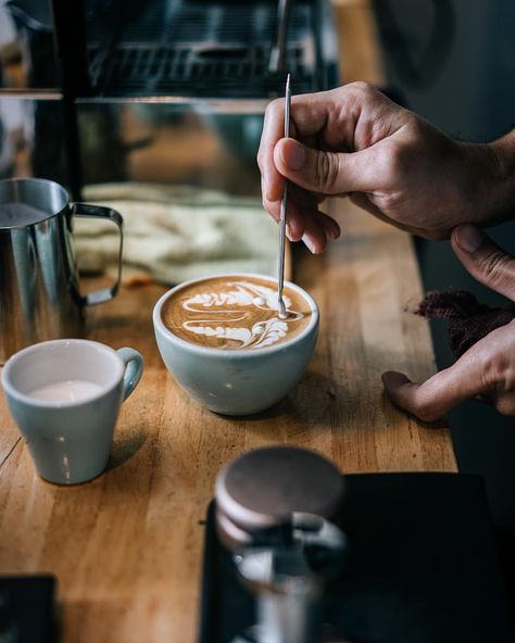 Barista Photography, Biggby Coffee, Coffee Shop Photography, Coffee Restaurants, Coffee Roastery, Restaurant Photography, Coffee Barista, Coffee Shop Aesthetic, Sweet Coffee