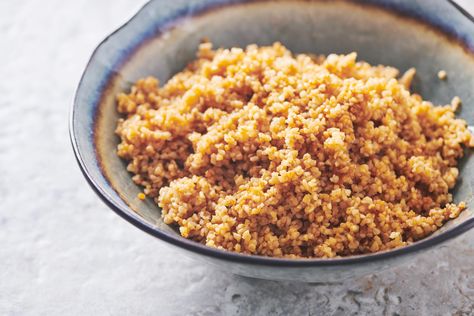 How to Cook Bulgur Wheat on the Stove — The Mom 100 Bulgur Wheat Recipes, Bulgur Recipes, Bulgar Wheat, Bulgur Wheat, Wheat Recipes, Grain Salad, 20 Minute Recipes, Fruit Salad Recipes, Mediterranean Cuisine