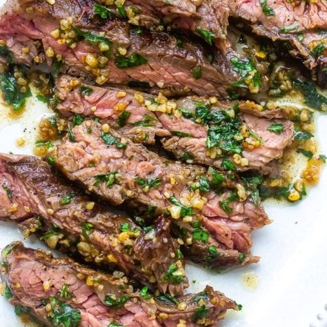 15 Minutes Garlic Butter Brazilian Steak Recipe -Whisk it Real Gud Brazilian Steak, Skirt Steak Recipes, Butter Steak, Garlic Butter Steak, Steak Butter, Garlic Butter Sauce, Juicy Steak, Steak Recipe, Grilled Steak