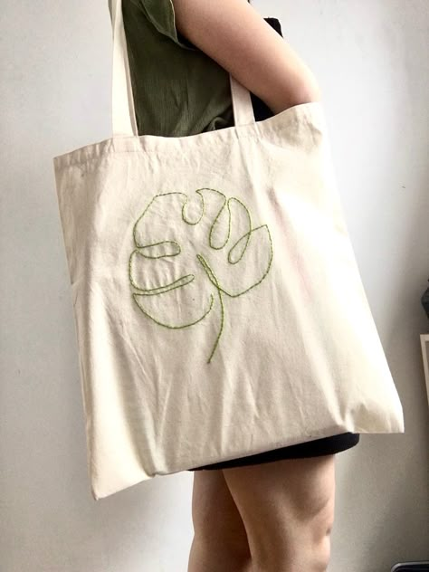 Tote Embroidery, Cheap Embroidered Canvas Tote Bag, Totebag Embroidery Idea, Tote Bag Embroidery Ideas Aesthetic, Embroidery Tote Bag Design, Tote Bag Custom, Tote Bag Embroidery Ideas, Simple Embroidered Tote Bag, Tote Bag Embroidery