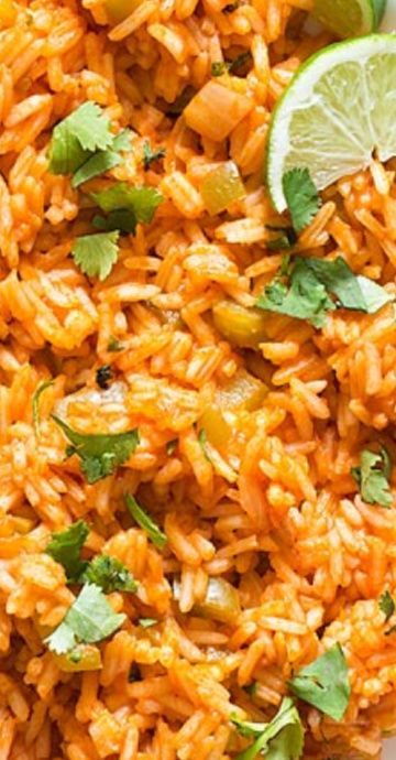 homemade spanish rice Spanish Fried Rice, Fried Rice Bowl, Homemade Spanish Rice, Mexican Side Dish, 5 Dollar Bill, Spanish Rice Easy, Meat Dress, Mexican Side, Spanish Rice Recipe