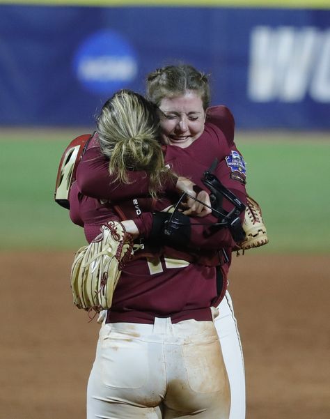 Florida State Softball, Softball Besties, Softball Championship, Oklahoma Softball, Softball Pics, Softball Things, College Softball, College Athlete, Softball Photos