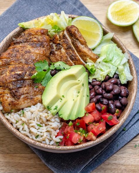 Southwest Chicken + Rice Bowls for Epic Clean Eating Meal Prep! | Clean Food Crush Southwest Chicken Rice, Southwest Chicken And Rice, Clean Eating Meal Prep, Mexican Breakfast Recipes, Chicken Rice Bowls, Southwest Chicken, Rice Bowls Recipes, Meal Prep Clean Eating, Chicken Taco