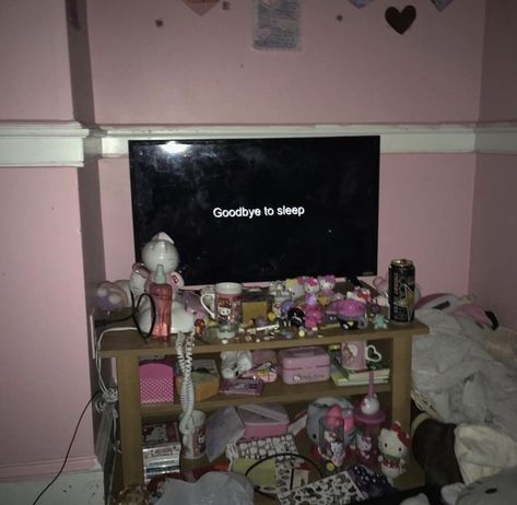 Black And Pink Aesthetic, Draculaura Aesthetic, Creepy Core, Room Goals, Cute Room Ideas, Medical Aesthetic, Kawaii Room, Spooky Scary, Pink Room