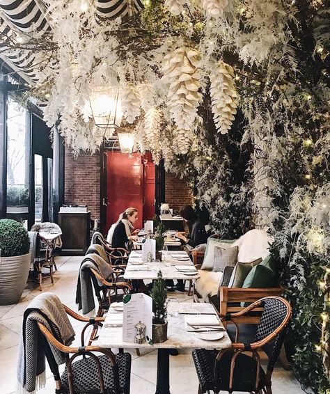 London’s Most Instagrammable Christmas Brunch Brunch Cafe Interior, Brunch Cafe, Hobby Lobby Christmas, Christmas Interiors, Christmas Brunch, Restaurant Interior, Cafe Interior, Decoration Christmas, Restaurant Decor