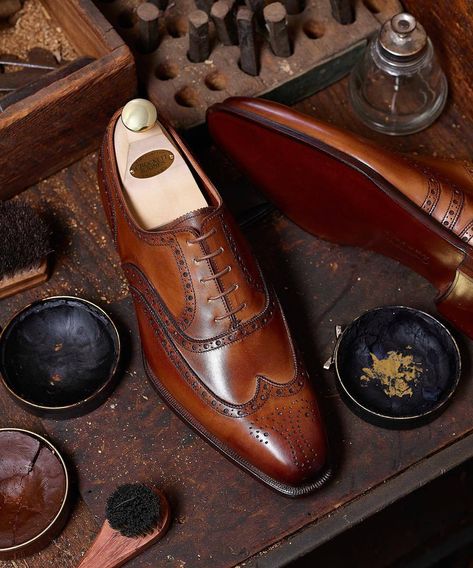 Beautiful Crockett & Jones brogues with natural patina Cleaning Shoes, Cozy Shoes, Bespoke Shoes, Shoes Photography, Mens Fashion Blog, Shoe Polish, Shoes Photo, Shoe Inspiration, Elegant Shoes