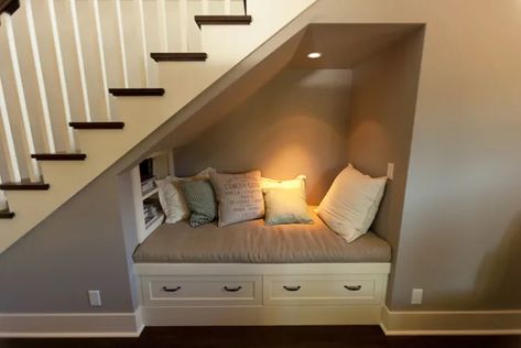 The Best Reading Nooks to Escape Into Stair Nook, Casa Clean, Under The Stairs, Stair Remodel, Reading Nooks, Diy Stairs, Understairs Storage, Interior Stairs, Stair Storage