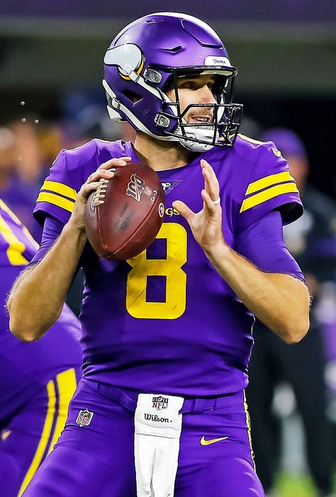 Kirk Cousins Vikings, Football America, Football Pics, Lucas Oil Stadium, Football Picks, Kirk Cousins, Canadian Football, Minnesota Vikings Football, Nfl Football Players