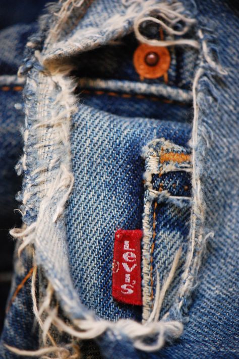 Denim Jeans Photography, Vintage Denim Aesthetic, Denim Fabric Aesthetic, Denim Vintage Photography, Vintage Denim Advertising, Wrangler Jeans Vintage Poster, Levis Aesthetic, Sculpture Dress, Denim Photography