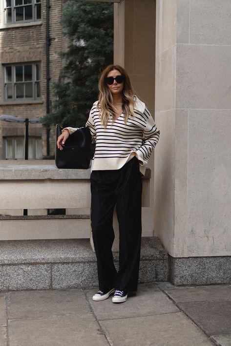 Black Wide Leg Trousers Outfit, Pleated Pants Outfit, Tailored Pants Outfit, Black Trousers Outfit, Wide Leg Trousers Outfit, Striped Sweater Outfit, Emma Hill, Black Pants Outfit, Converse Outfits