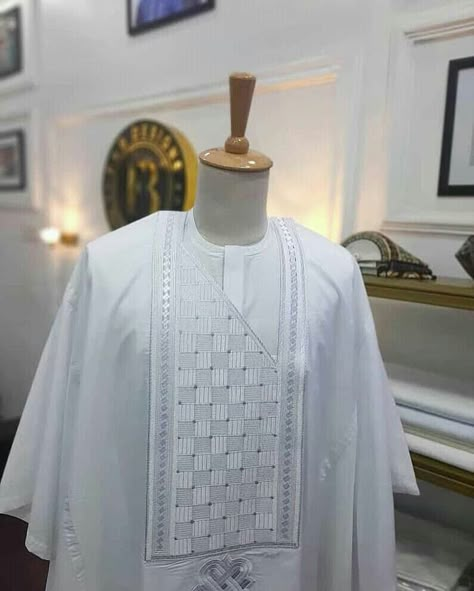 White Agbada Designs For Men, White Agbada Designs, Agbada Styles Men, Agbada Designs For Men, White Agbada, Agbada Outfit, Shipibo Pattern, Pocket Design Fashion, Agbada Design