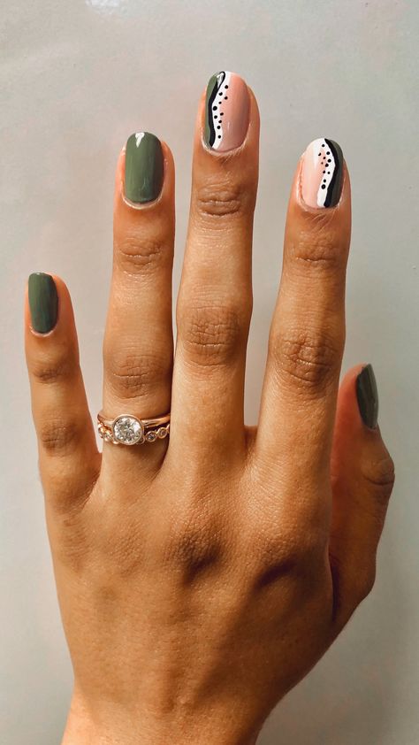 August Neutral Nails, Professional Nail Ideas For Work, Summer Nails Minimal, Short Gel Nail Designs Classy Simple, Gel Nails Black And White, Simple Boho Nails, Boho Nails Designs Bohemian, Boho Chic Nails Designs, Fun Neutral Nails