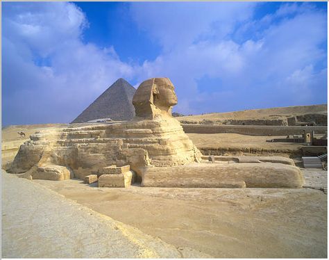 I would give anything to go there. Sphynx Egypt, Shield Drawing, Amazon Woman, 7 Wonders Of The World, Ancient Egyptian Architecture, Pyramid Of Giza, The Great Pyramid, Giza Egypt, Great Pyramid