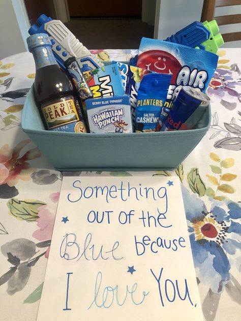 Boyfriend Goodie Basket, Blue Airheads, Blue Basket Gift For Boyfriend, Goodie Basket For Boyfriend, Blue Hawaiian Drink, Valentines Baskets For Him, Drink Basket, Salted Cashews, Hawaiian Drinks