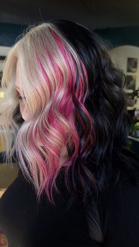 Hot Pink Hair Color, Hair Color Designs, Blonde To Black, Two Tone Hair Color, Color Block Hair, Pink And Black Hair, Two Tone Hair, Hair Colour Design, Pink Blonde Hair