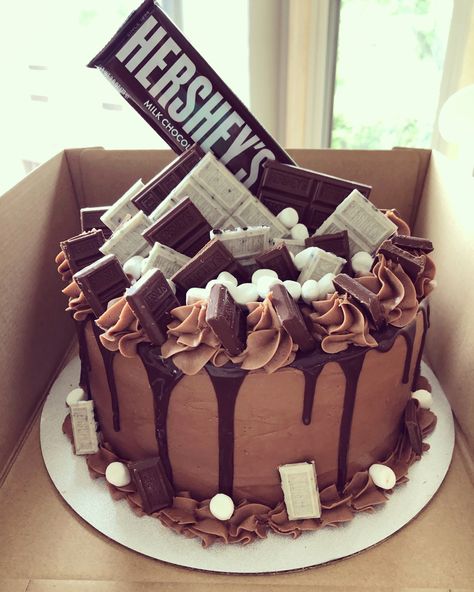 Chocolate Hershey Cake, Hersey Bar Cake, Hershey Bar Cake, Hershey Bar Cakes, Hershey Cake, Better Than Anything Cake, Duper Cake, Butter Desserts, Simple Cakes