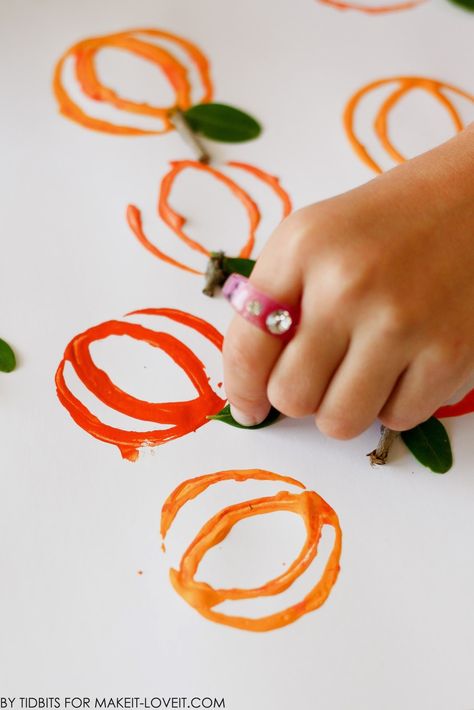 Pumpkin Stamp Art...from a toillet paper roll!! | Make It & Love It Toddler Journal, Homemade Stamps, Halloween Lesson, Recycled Crafts Kids, Pumpkin Activities, Toilet Paper Rolls, Fall Preschool, Toddler Fall, Fall Crafts For Kids