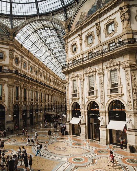 Instance on Instagram: “Our story is forever tied to this beautiful city that we love to cal home✨have you been to Milan? . . . . . . .…” Milan Travel, Weekend Fashion, Architecture Wallpaper, Italy Aesthetic, Milan Italy, Beautiful City, City Aesthetic, Our Story, Ootd Outfit