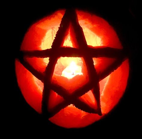 Witchy Pumpkin Carving, Cute Pumpkin Carving, Happy Halloween Witches, Halloween Witches, Cute Pumpkin, Halloween Witch, Pumpkin Carving, Happy Halloween, Pumpkins