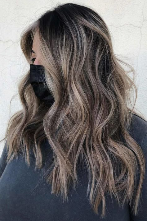 Highlights Hair Types And Trendiest Ideas | Lovehairstyles.com Highlight Types, Brunette Hair Color With Highlights, Hair Highlight, Dark Brunette Hair, Brown Hair Inspo, Full Highlights, Popular Hair, Brunette Hair With Highlights, Dark Hair With Highlights