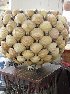 Newport Avenue Antiques: LARGE VINTAGE DECORATIVE SEASHELL PLANTERS Beach Themed Crafts, Shell Planter, Seashell Projects, Seashell Wall Art, Shell Decorations, Sea Decor, Shell Crafts Diy, Sea Shell Decor, Painted Shells