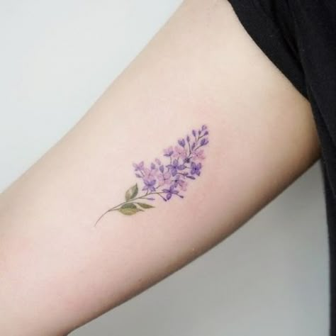 Amazon Tattoo, Water Lily Tattoos, Lilac Tattoo, Mastectomy Tattoo, Daisy Tattoo, Lily Tattoo, Incredible Tattoos, Floral Tattoo Design, Rose Tattoo Design