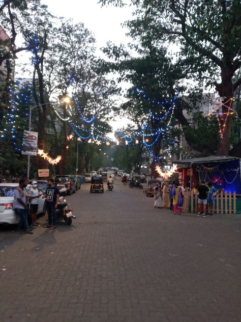 Sunday(27/12/2020) A Tourist in my own city :- Had visited my relatives and a glimpse of the Christmas/New Year Festivity décor in I.C Colony in Borivali (West) . Minimalist Wallpaper, Christmas And New Year, The Christmas, Mumbai, Street View, Festival, Christmas, Quick Saves