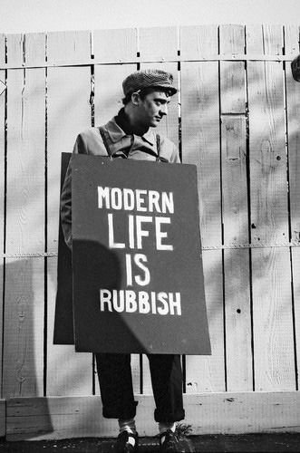 Modern Life Is Rubbish, Blur Band, Graham Coxon, Damon Albarn, Tv Movie, Gorillaz, Modern Life, A Sign, White Photography