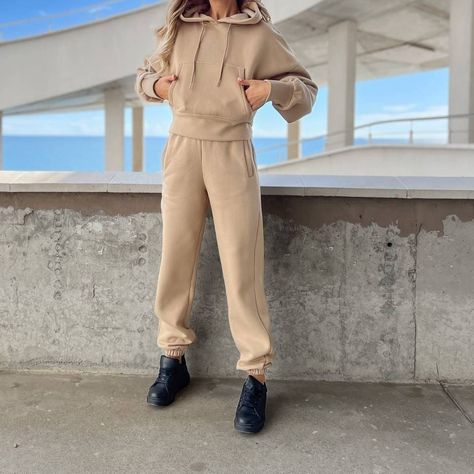 "Fleece beige two piece suit for you!" Two Pieces Set Outfits, Set Outfits, Suits Clothing, Sweat Set, Fitted Turtleneck, Hoodie Set, Sweatshirt Zipper, Sweatshirt Women, Tracksuit Women