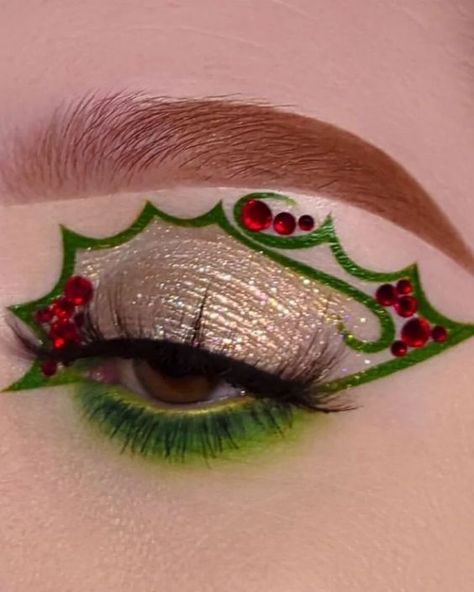 Christmas Graphic Liner, Christmas Make Up Looks, Christmas Makeup Looks Simple, Simple Christmas Makeup, Makeup Looks Christmas, Makeup Ideas Christmas, Makeup Looks Simple, Eyeliner Idea, Makeup Verde