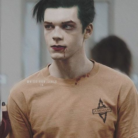 Jeremiah Valeska - Google Search Jerome Valeska Joker, Gotham Show, Kylie Jenner Album, Jerome Gotham, New Justice League, Jeremiah Valeska, Gotham Joker, Gotham Series, Mickey And Ian