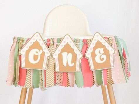 Sweet One First Birthday Christmas, Oh What Fun It Is To Be One Birthday Decor, Gingerbread First Birthday, Christmas First Birthday Girl, Christmas Birthday Party 1st, Paper Gingerbread House, Winter Theme Party, Gingerbread Birthday Party, First Birthday Highchair Banner