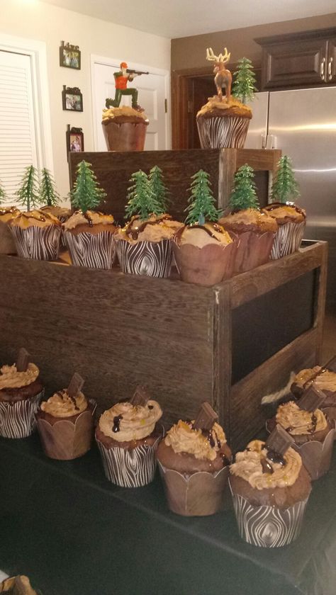 Hunting Cupcakes For Men, Deer Cupcakes, Hunting Cupcakes, Veggie Display, Cupcakes For Men, Hunting Themes, Hunting Birthday, 75th Birthday Parties, Forest Cake