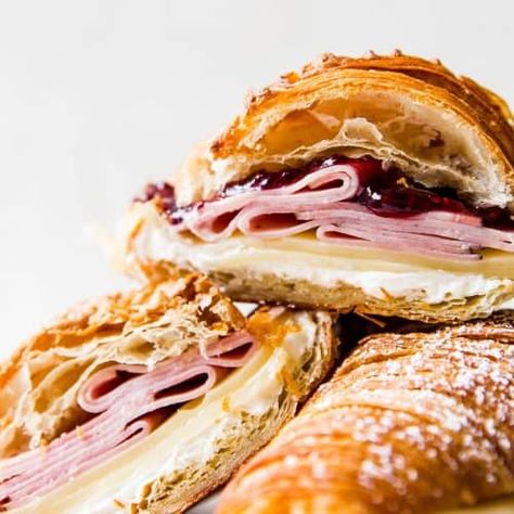 French Croissant Sandwiches, Monte Cristo Croissant, Croissant Sandwich Recipe, Sandwich Specials, Ham Dip, Croissant Recipes, Breakfast Dates, Croissant Sandwiches, Monte Christo