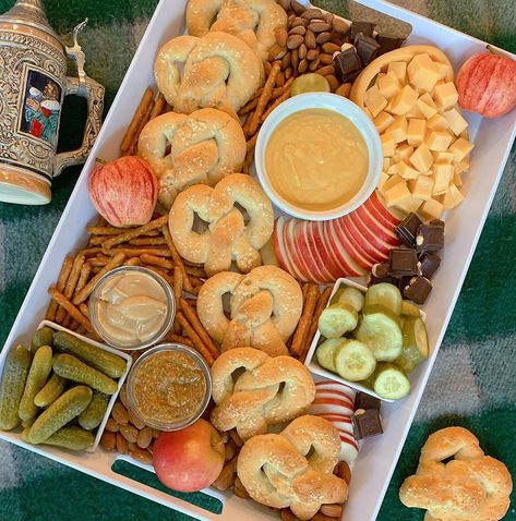 Soft Pretzel Board, Oktoberfest Charcuterie Board, Pretzel Charcuterie Board, Pretzel Charcuterie, Pretzel Board, Pretzel Dips, Board Night, Pretzel Bars, Breakfast Gift