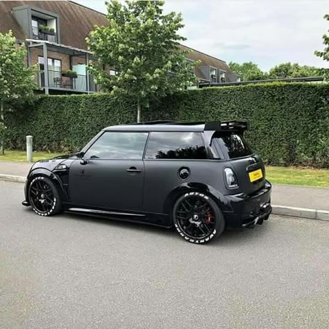 Modified Mini Cooper, Mini Cooper Classic Modified, Mini Clubman Tuning, Mini Cooper Tuning, All Black Mini Cooper Countryman, Black Mini Cooper, Mini Cooper R56 Jcw, Mini Cooper Sport, Mini Cooper Accessories