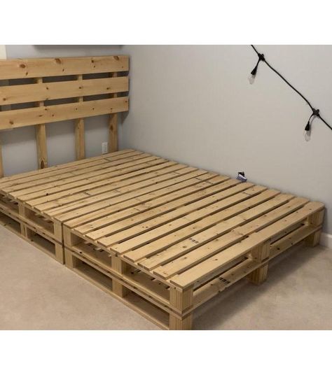 Diy Bed Frame Easy, Pallet Bed Frame Diy, Pallet Bed Frames, Pallet Bed Frame, Diy Pallet Bed, Diy Storage Rack, Pallet Headboard, Pallet Beds, Pallet Bed