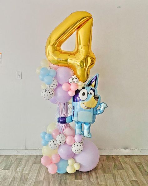 Bluey Balloons Arrangement 🐶💙 Weeks ago I finally had the opportunity to create a design with the popular Bluey theme in pastel colors… | Instagram Bluey Balloon Decor, Bluey Balloon Bouquets, Bluey Birthday Centerpieces Diy, Bluey Birthday Balloons, Bluey Photoshoot, Bluey Balloon Garland Ideas, Bluey Themed Party, Twin Birthday Themes, Fiesta Bluey