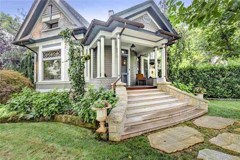 1002 W Franklin St, Boise, ID 83702 | MLS #98650485 - Zillow Queen Anne Cottage, Johnson House, Tiny House Camper, Queen Anne Style, Victorian Cottage, Boise Idaho, House Paint Exterior, Cottage Design, Historical Architecture