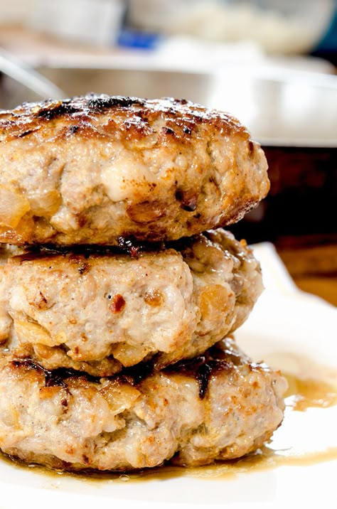 I just want to pick one of these pork burgers up and take a bite. They are so juicy with just the right amount of spice. Low Carb Burger Recipes, Pork Burgers Recipes, Easy Breakfasts, Ground Pork Recipes, Low Carb Burger, Keto Burger, Sausage Recipe, Pork Ham, Breakfast Sausage